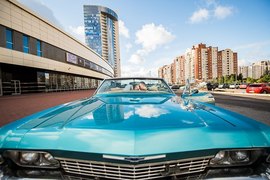 Rent Cars and Buses: Chevrolet Impala 1968